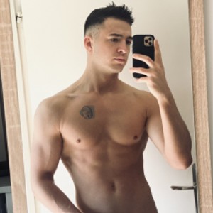 Paulyblack LIVE Cam And Free Sex Chat Jerkmates