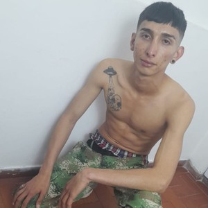 AlejoHilton Live Cam