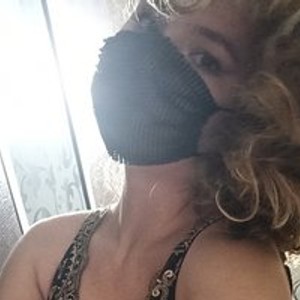 Camgirl is actually offline