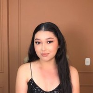 Cam girl Mei-Ying