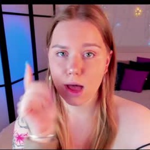 girlsupnorth.com _chloe__white livesex profile in dutch cams