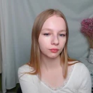 sleekcams.com amy_nymphet livesex profile in NonNude cams