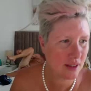 livesexr.com candycumslut69 livesex profile in british cams