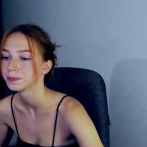 free6cams.com carolinemiles livesex profile in redhead cams