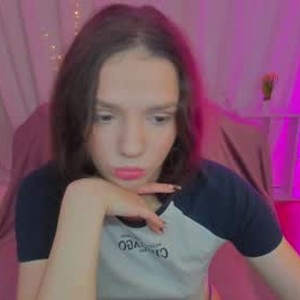 watchgirlcam.com emma__gray__ livesex profile in shy cams