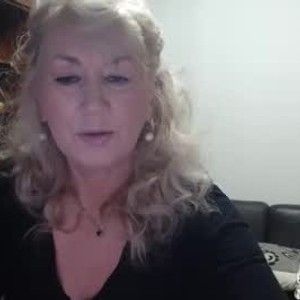 pornos.live greedymilf livesex profile in  mature cams