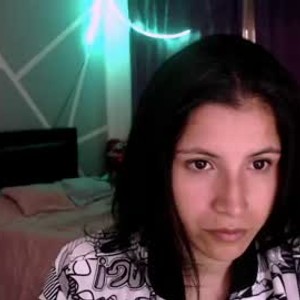girlsupnorth.com ivanna_wrist livesex profile in latina cams
