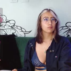 livesex.fan katana_rossi livesex profile in petite cams