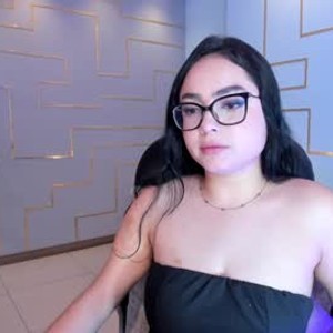 girlsupnorth.com laceyhoward livesex profile in latina cams