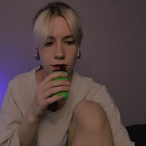 pornos.live lily_birch livesex profile in  blonde cams