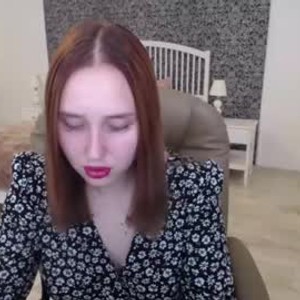 sleekcams.com linalindsey livesex profile in NonNude cams