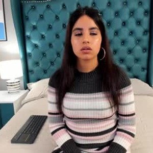 livesex.fan lunavelaa livesex profile in slave cams