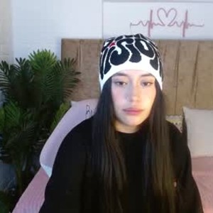 chaturbate maiaa_tay webcam profile pic via livesexl.com