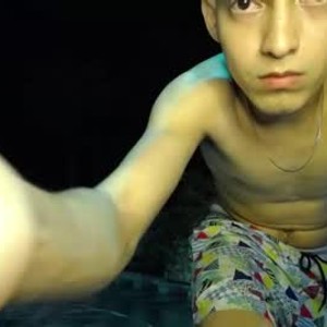 onaircams.com mikaelaxxpetite livesex profile in milk cams