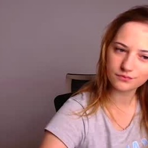 livesex.fan molly_lyyy livesex profile in shy cams