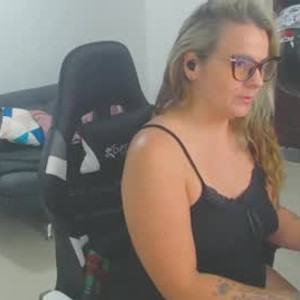 chaturbate perlagoloza05 Live Webcam Featured On livesex.fan