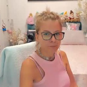 chaturbate prettyblackeyes Live Webcam Featured On sleekcams.com