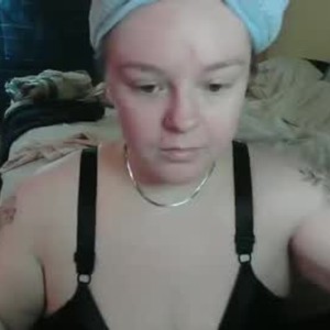 sleekcams.com queenb9876 livesex profile in bbw cams