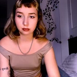 sleekcams.com riri_rich livesex profile in findom cams