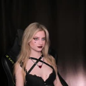 gonewildcams.com waterfallwoods livesex profile in goth cams