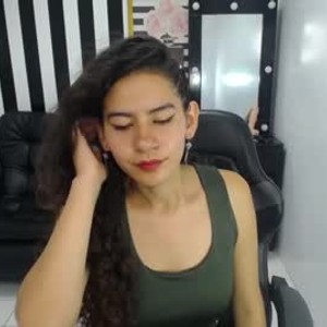chaturbate yeily_t Live Webcam Featured On elivecams.com