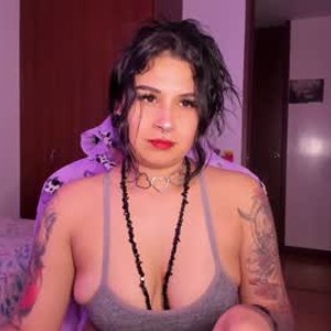 girlsupnorth.com yuii_chann livesex profile in latina cams