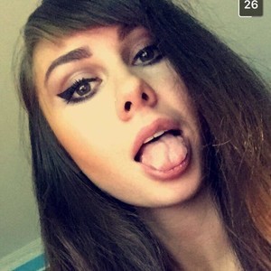 Tuttifrutti__'s MyFreeCams show and profile