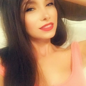 Ariannes's MyFreeCams show and profile