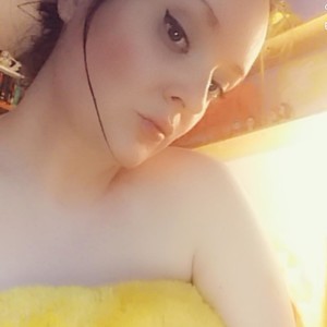 girlsupnorth.com YourHoneyMary livesex profile in anal cams