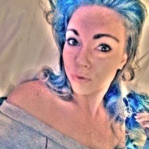 Kylie_Mcfly's MyFreeCams show and profile