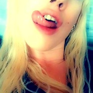 SeaPearl4u's MyFreeCams show and profile