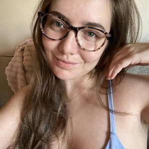 Monica's MyFreeCams show and profile