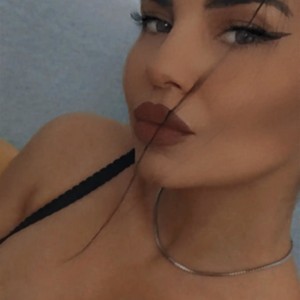 pornos.live Mistress_Mia livesex profile in brunette cams