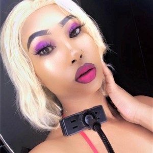 CandySharol's MyFreeCams show and profile