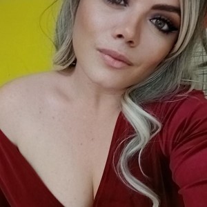 Nicebitch24's MyFreeCams show and profile