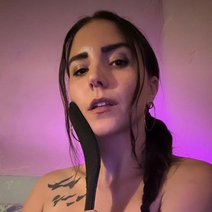 sexcityguide.com Goddess_Lx livesex profile in latex cams