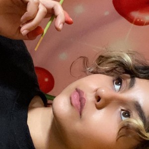 VeniCid's MyFreeCams show and profile