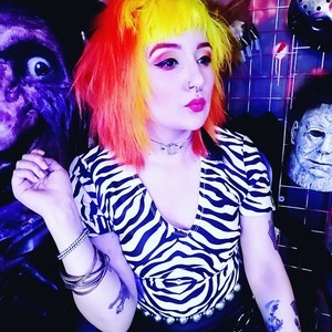 AkiraHirome's MyFreeCams show and profile