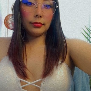 elivecams.com Leslie_swan livesex profile in curvy cams
