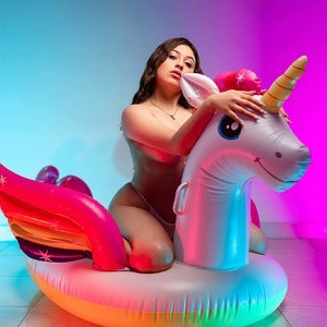 Kim_Tyler's MyFreeCams show and profile