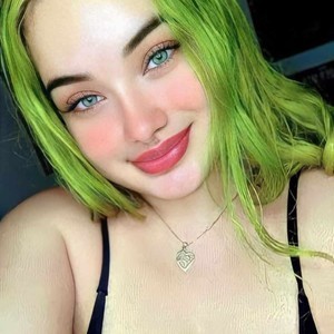 Katalella_'s MyFreeCams show and profile