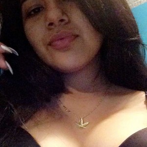 girlsupnorth.com BBBrit133 livesex profile in college cams