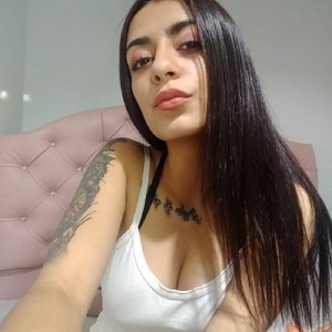 Anne_lennon_'s MyFreeCams show and profile