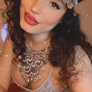 Sarah_Grace's MyFreeCams show and profile