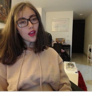 Cherrybunny21's MyFreeCams show and profile