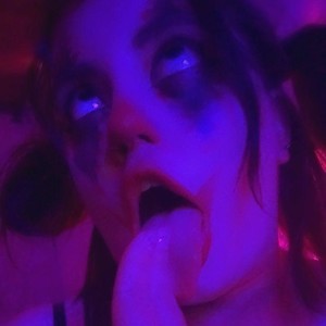 Khloefox_'s MyFreeCams show and profile