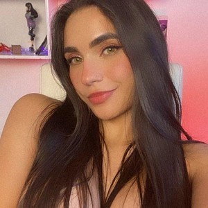 webcam striptease Issa Latin