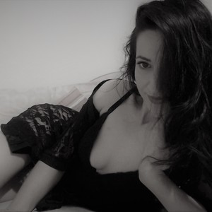 stripchat SpicySweetEma webcam profile pic via sexcityguide.com