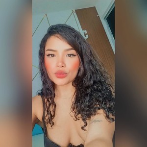 elivecams.com LUHANA_WOLFF livesex profile in curvy cams