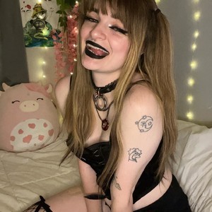 pornos.live KittyKatt livesex profile in  young cams